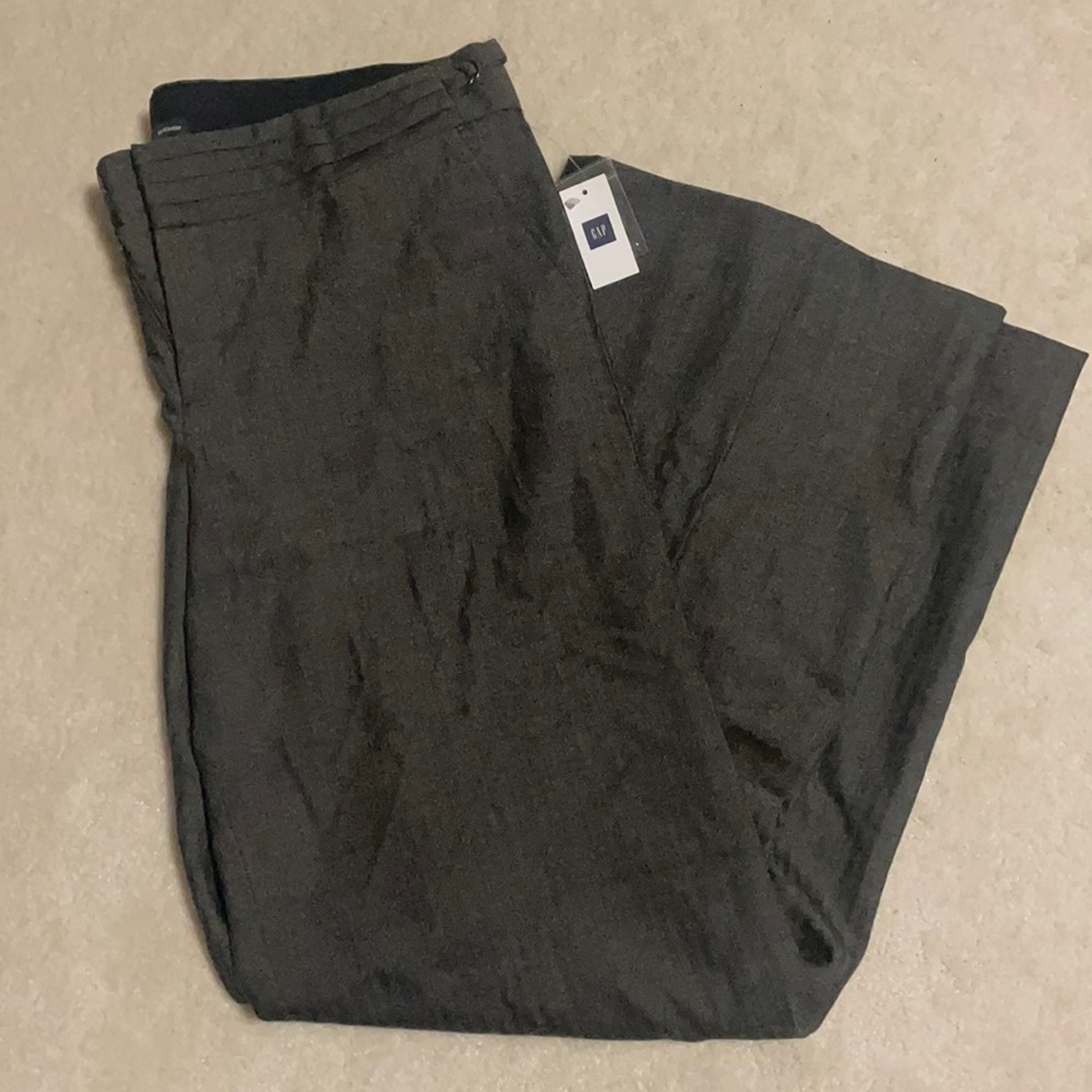 NWT Gap Women’s Relaxed-Fit Trousers